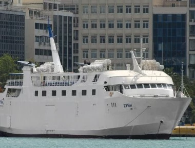 Πρόσκρουση στο λιμάνι της Σκιάθου για το επιβατηγό «Σύμη» - Δεν υπήρξε τραυματισμός